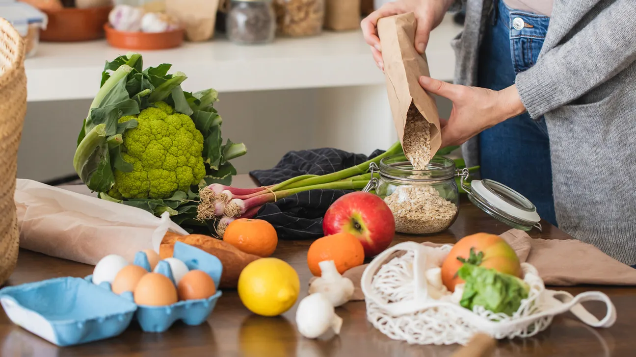 You are currently viewing Realistic Ways to Eat Less Processed Food